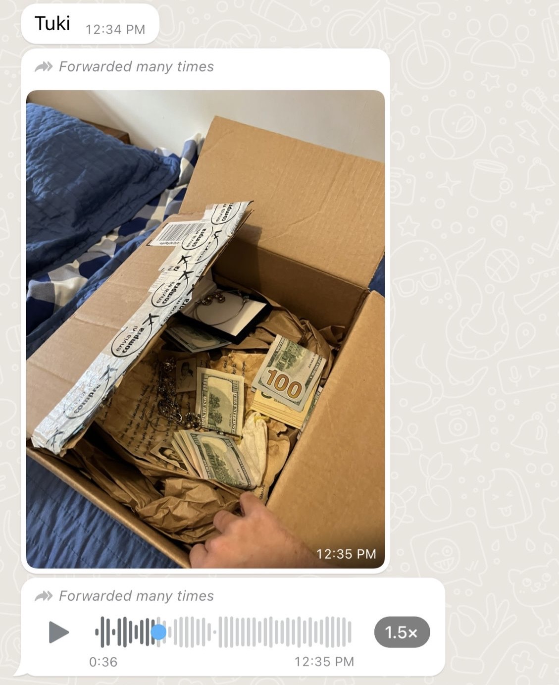 Carta antigua te&ntilde;ida con caf&eacute;